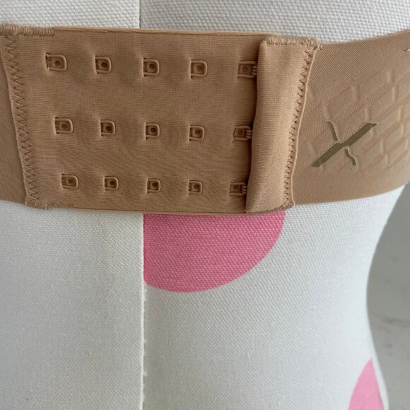 knix WingWoman Nylon Spandex Wireless Contour Bra Sz OS Nude Color NWOT - Picture 5 of 11